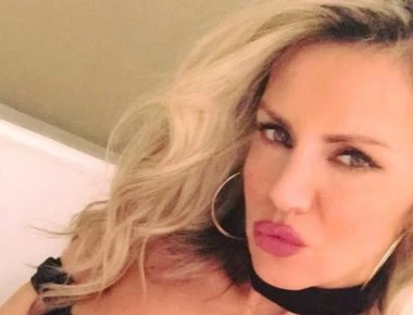 Τάρια Μπούρα: «Κόβει» την ανάσα το «καυτό» κορίτσι των 90'ς (φωτο)